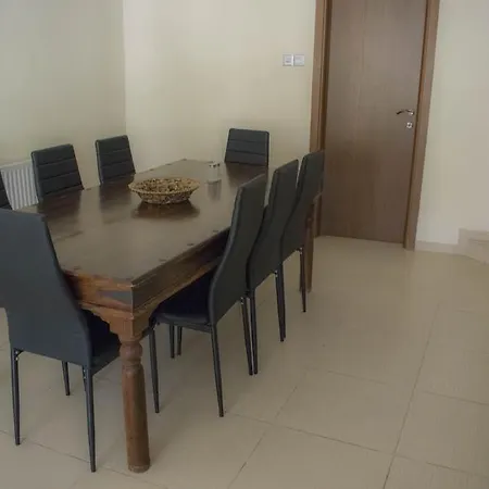 Βίλα Saint Andronikos House